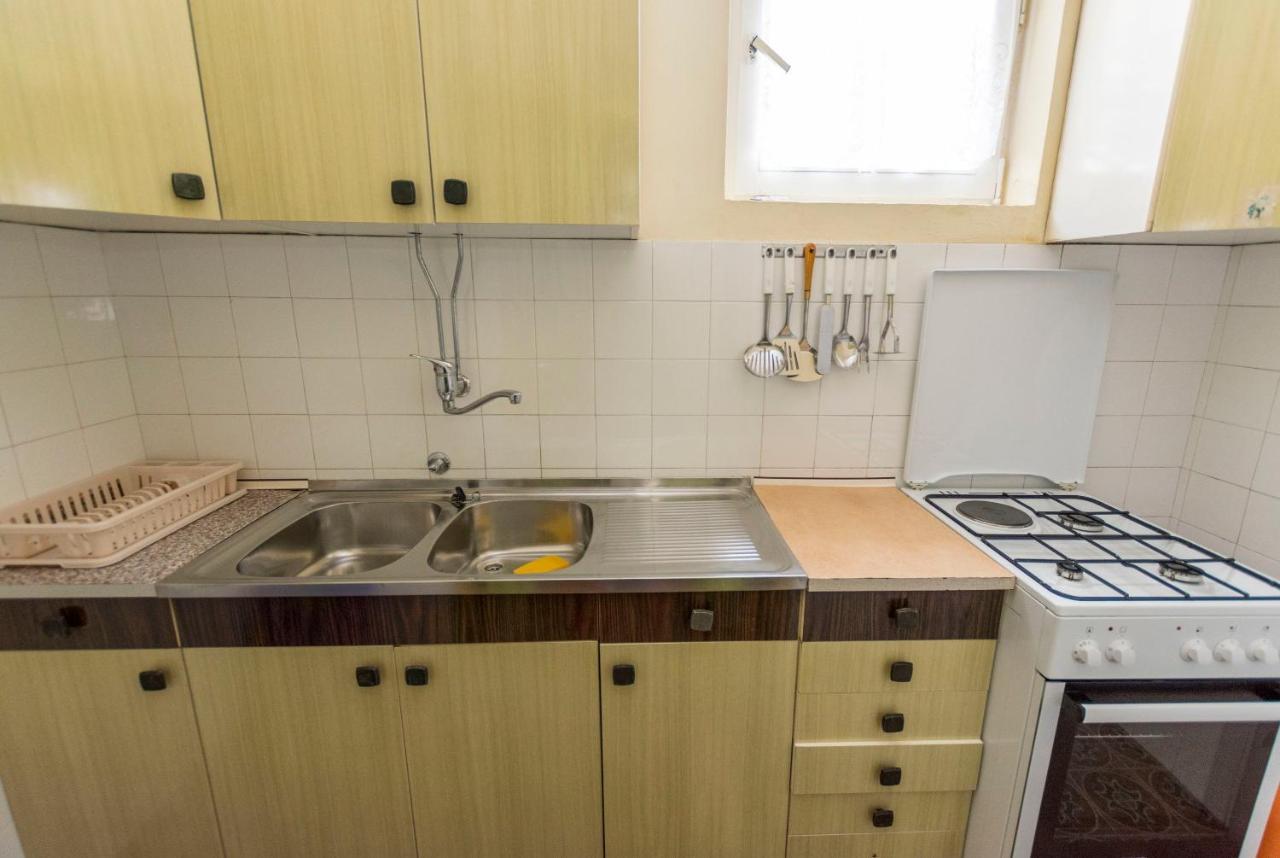 Apartment Lele Primosten Exterior photo